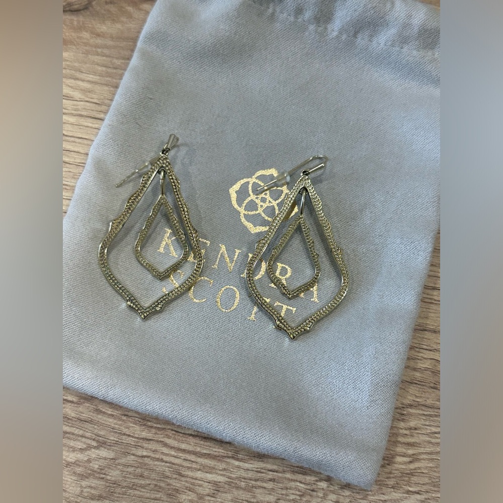 Kendra Scott SIMON DROP EARRINGS IN GOLD